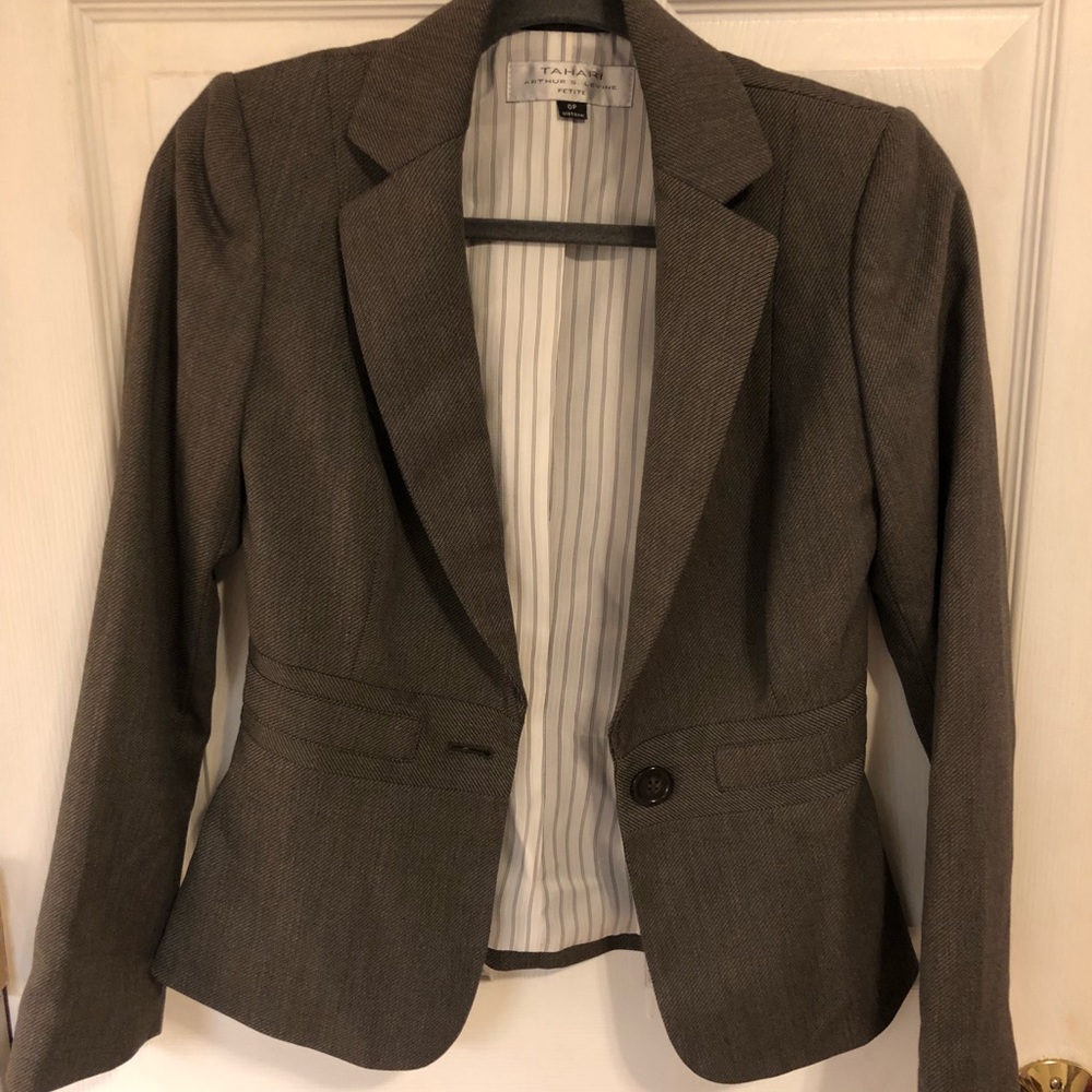 Tahari Arthur S. Levine Petite Blazer Small